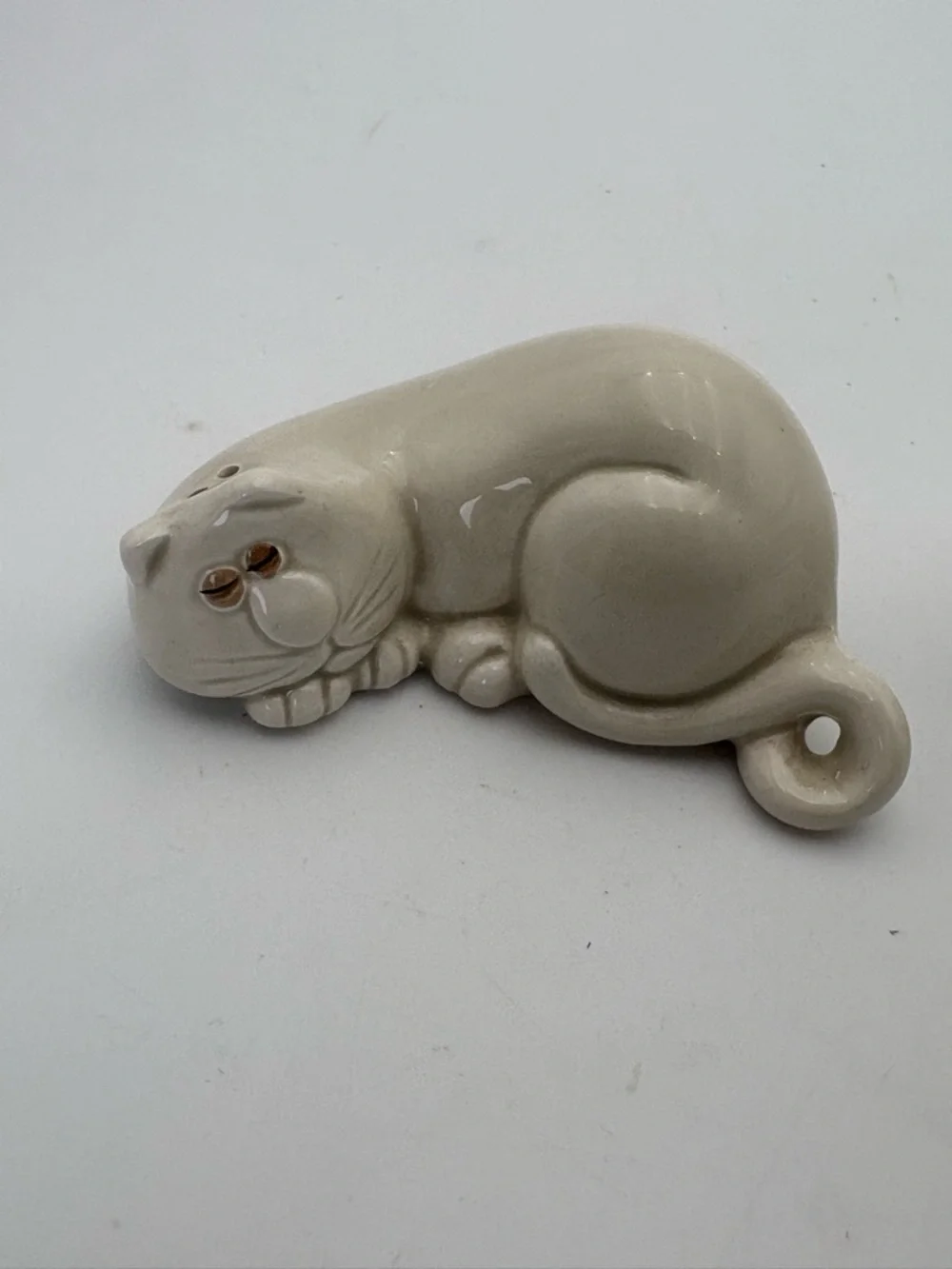 Vintage Fitz & Floyd “Cat Nap” 1970s Nesting Cat Salt and Pepper Shakers
